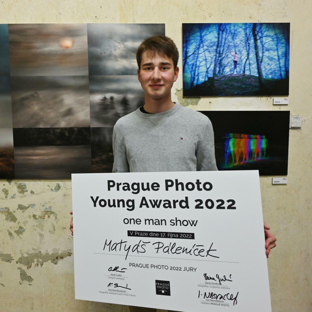 Obrovský úspěch fotografa Matyáše Páleníčka v soutěži Prague Photo Young Award 2022